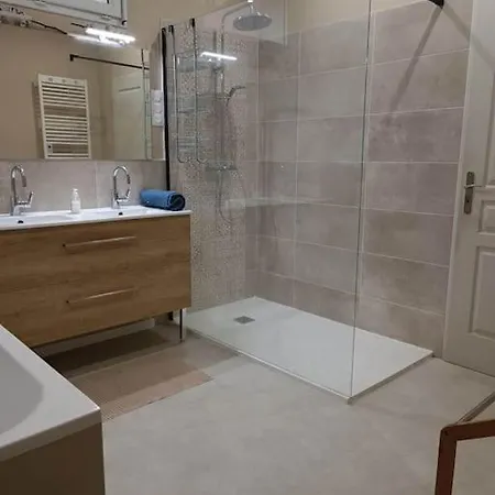 Apartament En Centre Ville, Avec Parking
