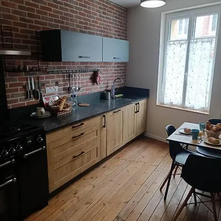 Apartmán En Centre Ville, Avec Parking *