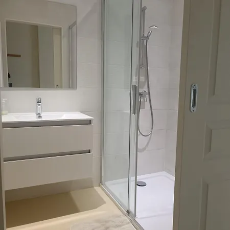 En Centre Ville, Avec Parking Ετρετά