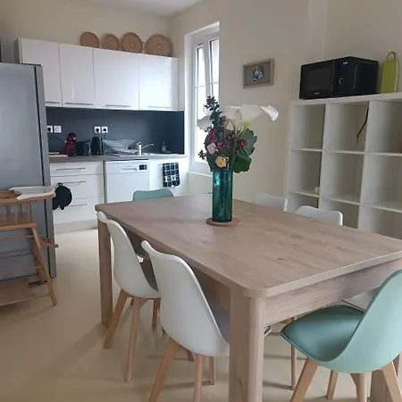 En Centre Ville, Avec Parking *