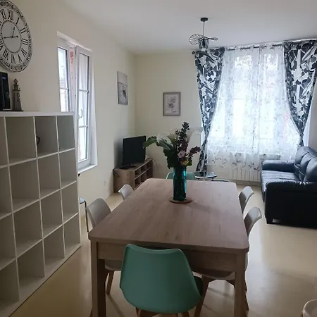 En Centre Ville, Avec Parking Ετρετά